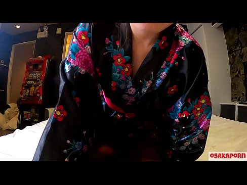 ❤️ ځوان cosplay نجلۍ په یوه آس او په یوه blowjob کې د squirt سره orgasm ته جنس خوښوي. اسيايي نجلۍ چې ويښتان لرونکې بلۍ او ښکلې سينه يې په دوديز جاپاني لباس کې په شوقيه ويډيو کې د مشت زنی ښکارندویي کوي. ساکورا 3 اوساکاپورن. ️❌ ❤